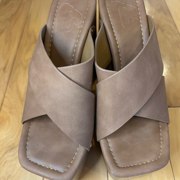 Brown Platform Clog Studded Heeled Mules Sandals for Women - Picture 5 of 12